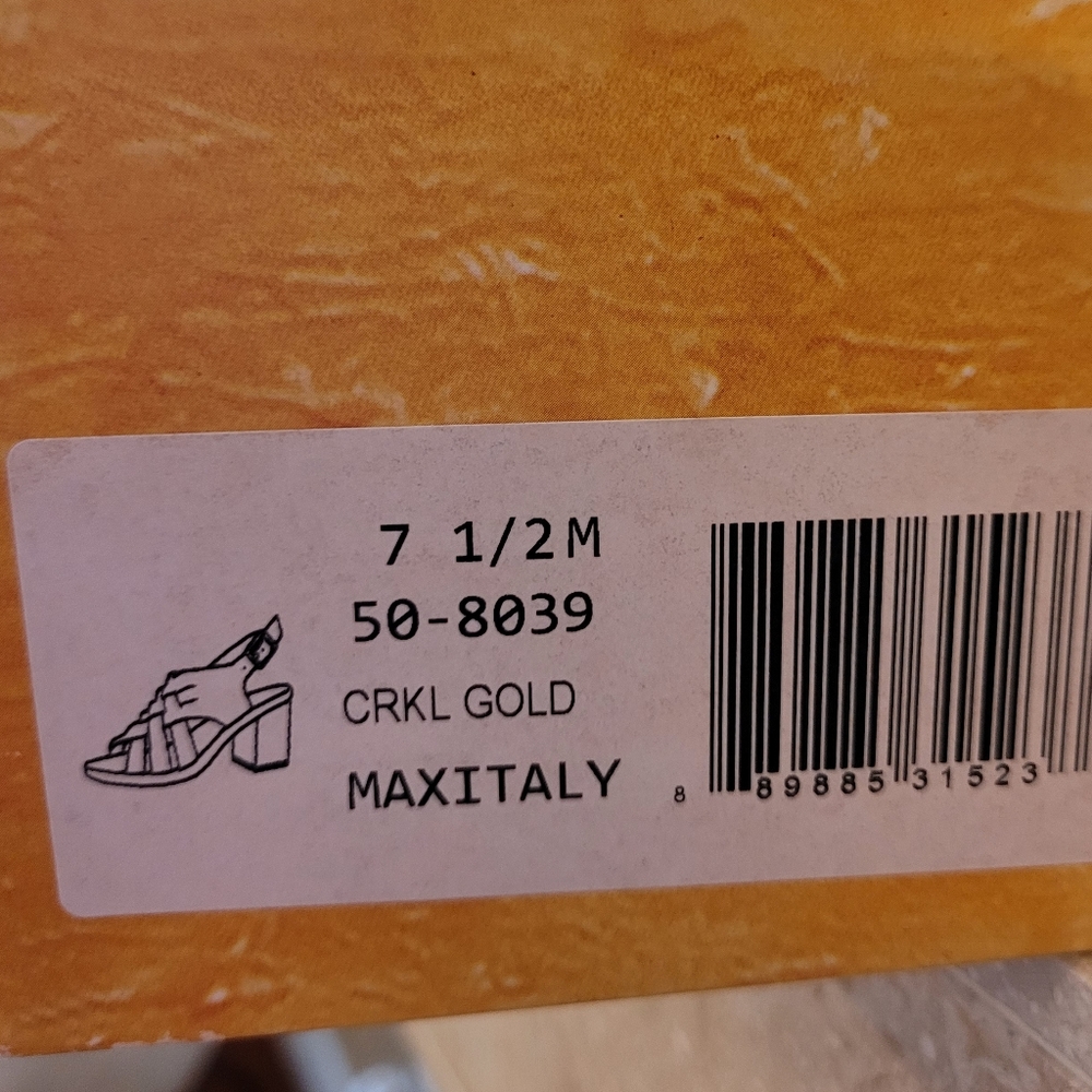 Bella Vita Sandals - Picture 10 of 10